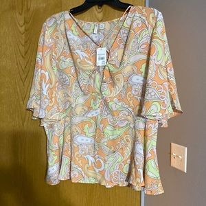 Woman’s Tunic Top